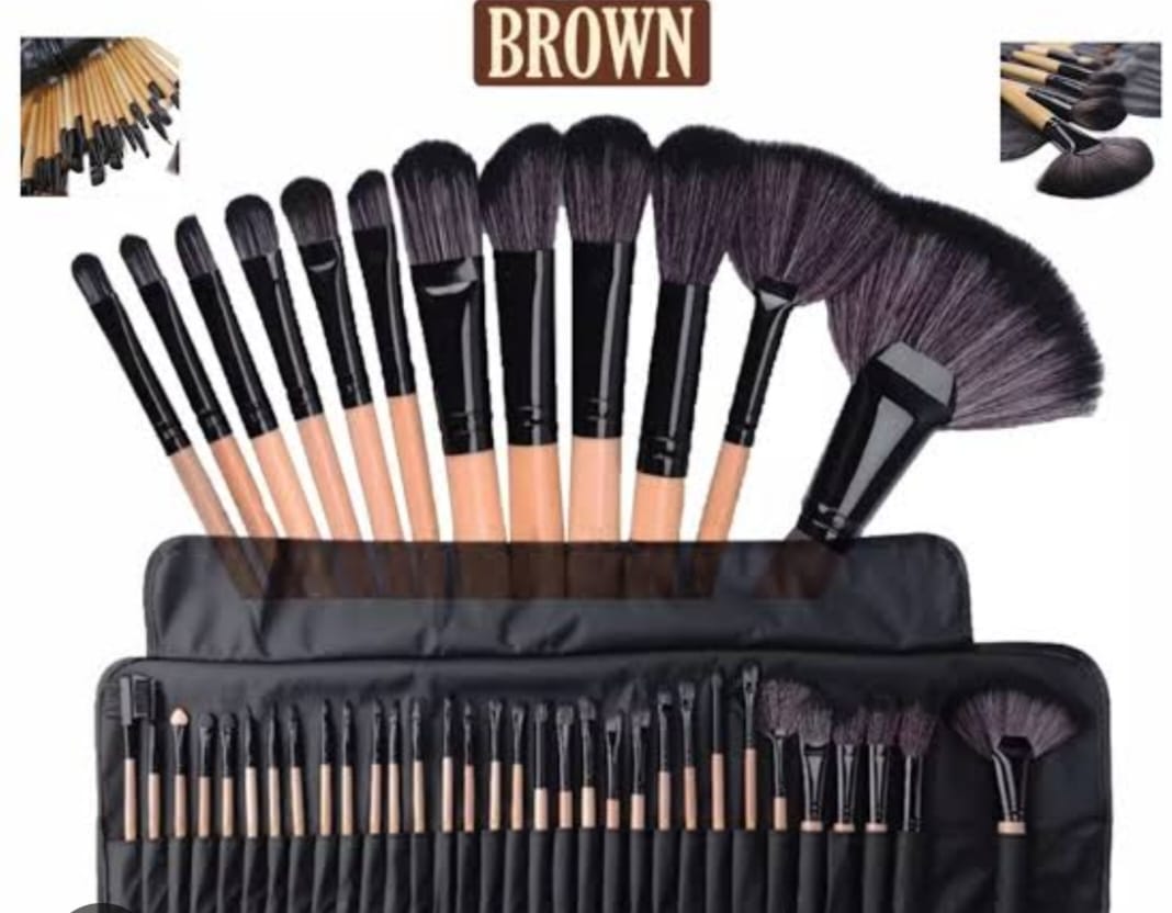 Black Leather pouch 22 brushes set