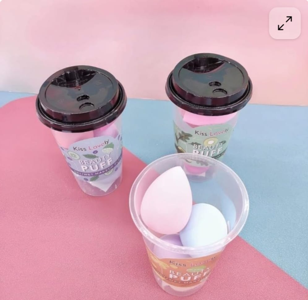 Set of 4 face makeup sponges