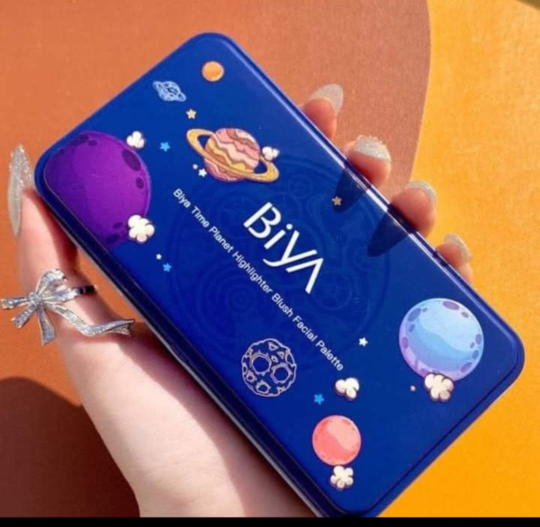 Biya blush plus highlighter palette